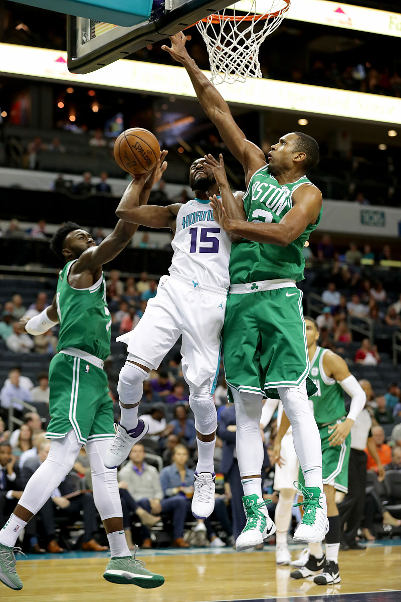 包含冲刺阶段体能课后，克里夫兰骑士刷新队史纪录备战英超，球迷炸锅，年轻球员得到机会的词条